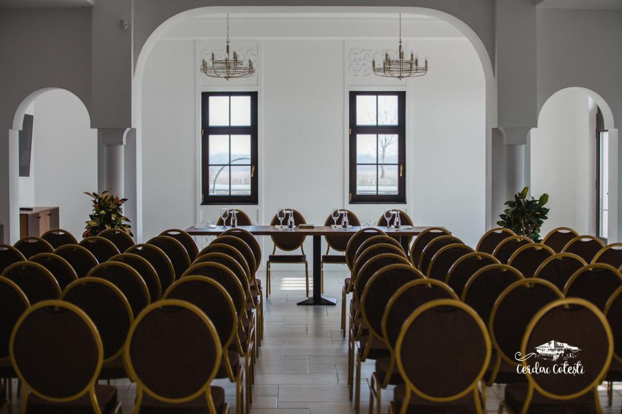 Cerdac Cotesti Golestii de Sus Extérieur photo